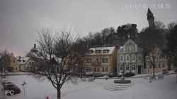 Náměstí, Hrad a Trůba