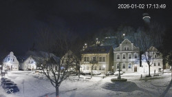 Náměstí, Hrad a Trůba