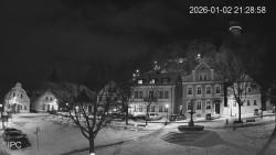 Náměstí, Hrad a Trůba