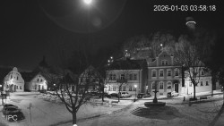 Náměstí, Hrad a Trůba