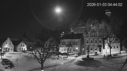 Náměstí, Hrad a Trůba