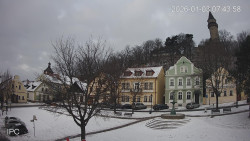 Náměstí, Hrad a Trůba