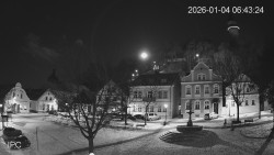 Náměstí, Hrad a Trůba