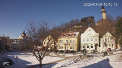 Náměstí, Hrad a Trůba