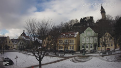 Náměstí, Hrad a Trůba