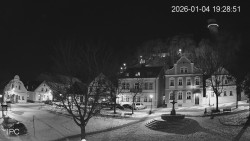 Náměstí, Hrad a Trůba