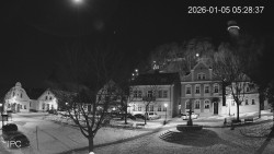 Náměstí, Hrad a Trůba