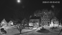 Náměstí, Hrad a Trůba