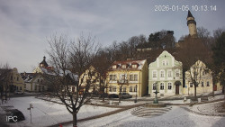 Náměstí, Hrad a Trůba