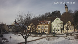 Náměstí, Hrad a Trůba