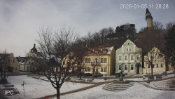 Náměstí, Hrad a Trůba