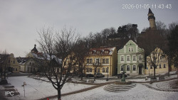 Náměstí, Hrad a Trůba