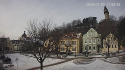 Náměstí, Hrad a Trůba