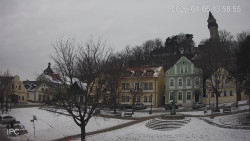 Náměstí, Hrad a Trůba