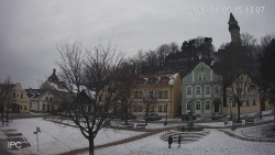 Náměstí, Hrad a Trůba