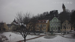 Náměstí, Hrad a Trůba