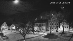 Náměstí, Hrad a Trůba