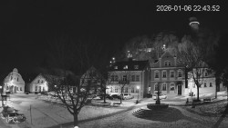 Náměstí, Hrad a Trůba