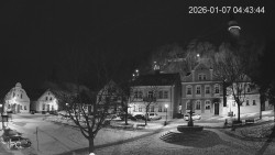 Náměstí, Hrad a Trůba