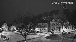 Náměstí, Hrad a Trůba