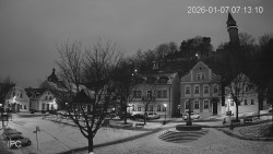 Náměstí, Hrad a Trůba