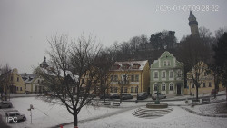 Náměstí, Hrad a Trůba