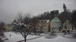 Náměstí, Hrad a Trůba