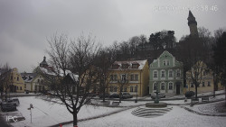 Náměstí, Hrad a Trůba