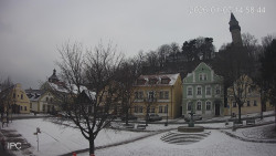 Náměstí, Hrad a Trůba