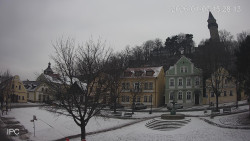 Náměstí, Hrad a Trůba