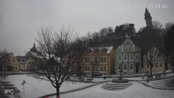 Náměstí, Hrad a Trůba