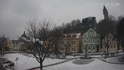 Náměstí, Hrad a Trůba