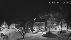 Náměstí, Hrad a Trůba