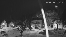 Náměstí, Hrad a Trůba