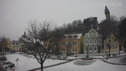 Náměstí, Hrad a Trůba