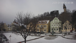 Náměstí, Hrad a Trůba