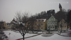 Náměstí, Hrad a Trůba