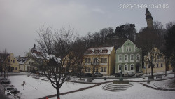 Náměstí, Hrad a Trůba