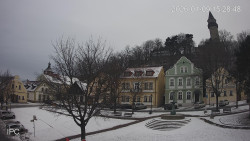 Náměstí, Hrad a Trůba