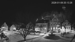 Náměstí, Hrad a Trůba