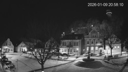 Náměstí, Hrad a Trůba