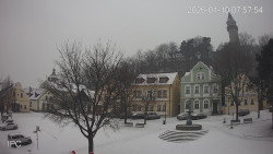 Náměstí, Hrad a Trůba