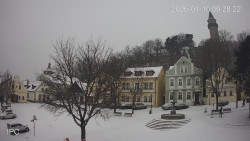 Náměstí, Hrad a Trůba