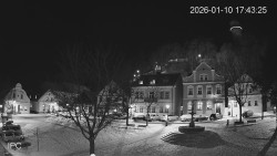 Náměstí, Hrad a Trůba