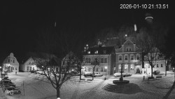 Náměstí, Hrad a Trůba