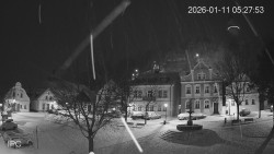 Náměstí, Hrad a Trůba