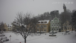 Náměstí, Hrad a Trůba