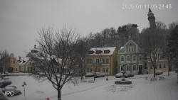 Náměstí, Hrad a Trůba