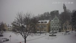 Náměstí, Hrad a Trůba