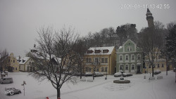 Náměstí, Hrad a Trůba